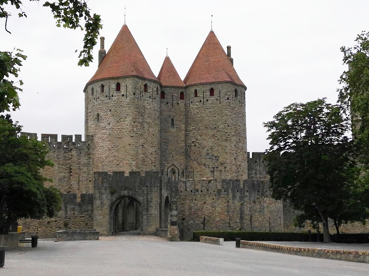 carcassonne medieval city porte narbonnaise free photo