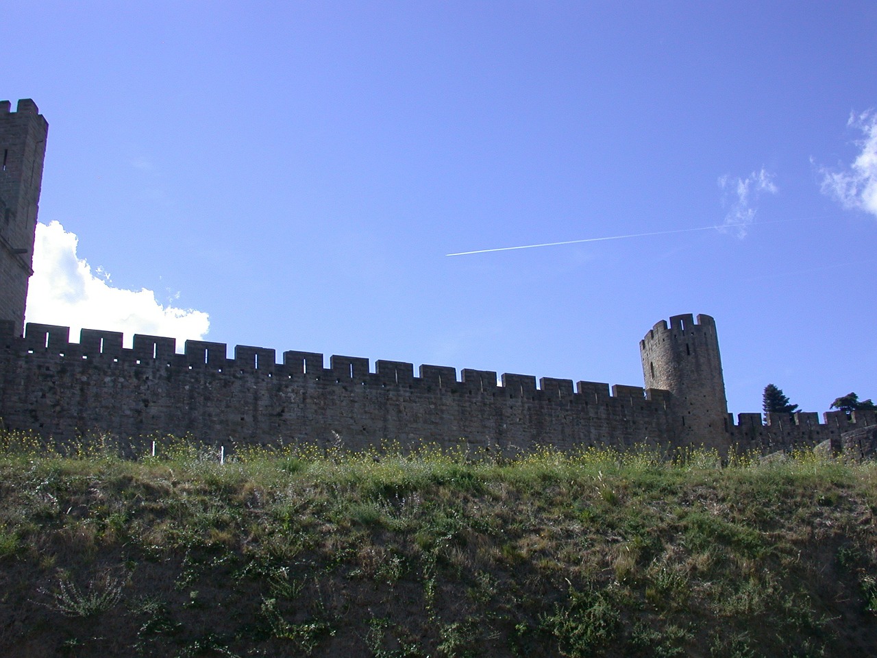 carcassonne ramparts medieval castle free photo