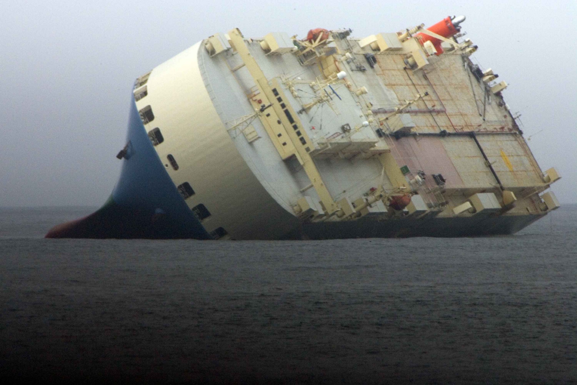 ship aground wreck free photo