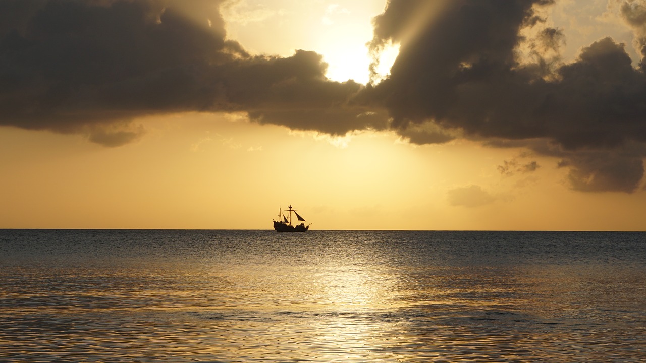 caribbean sea pirate free photo