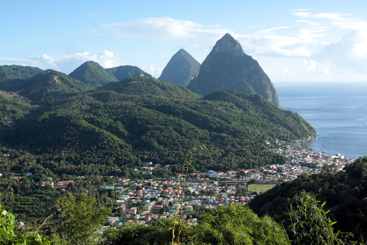 caribbean mountains vul free photo