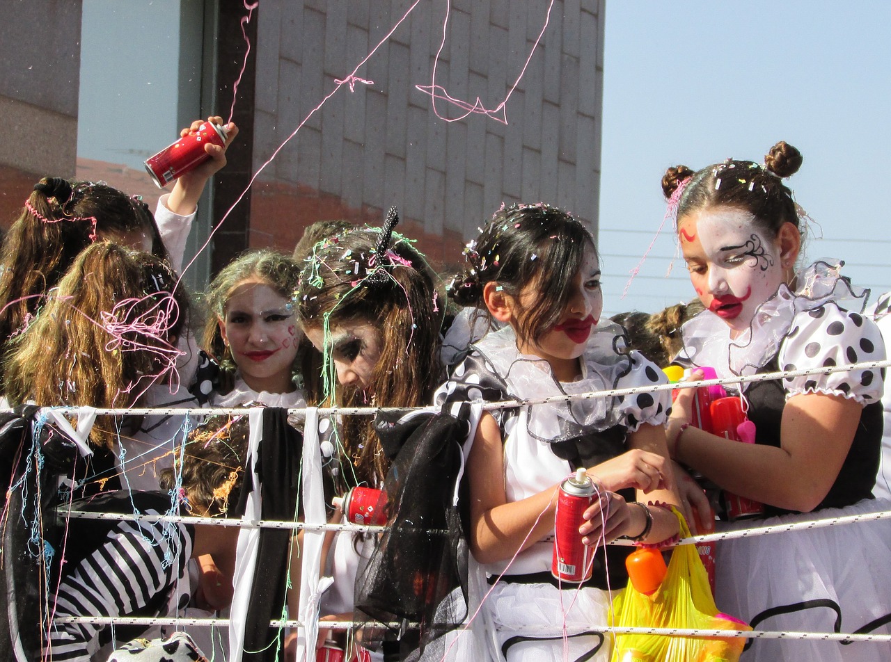 carnival costume girls free photo