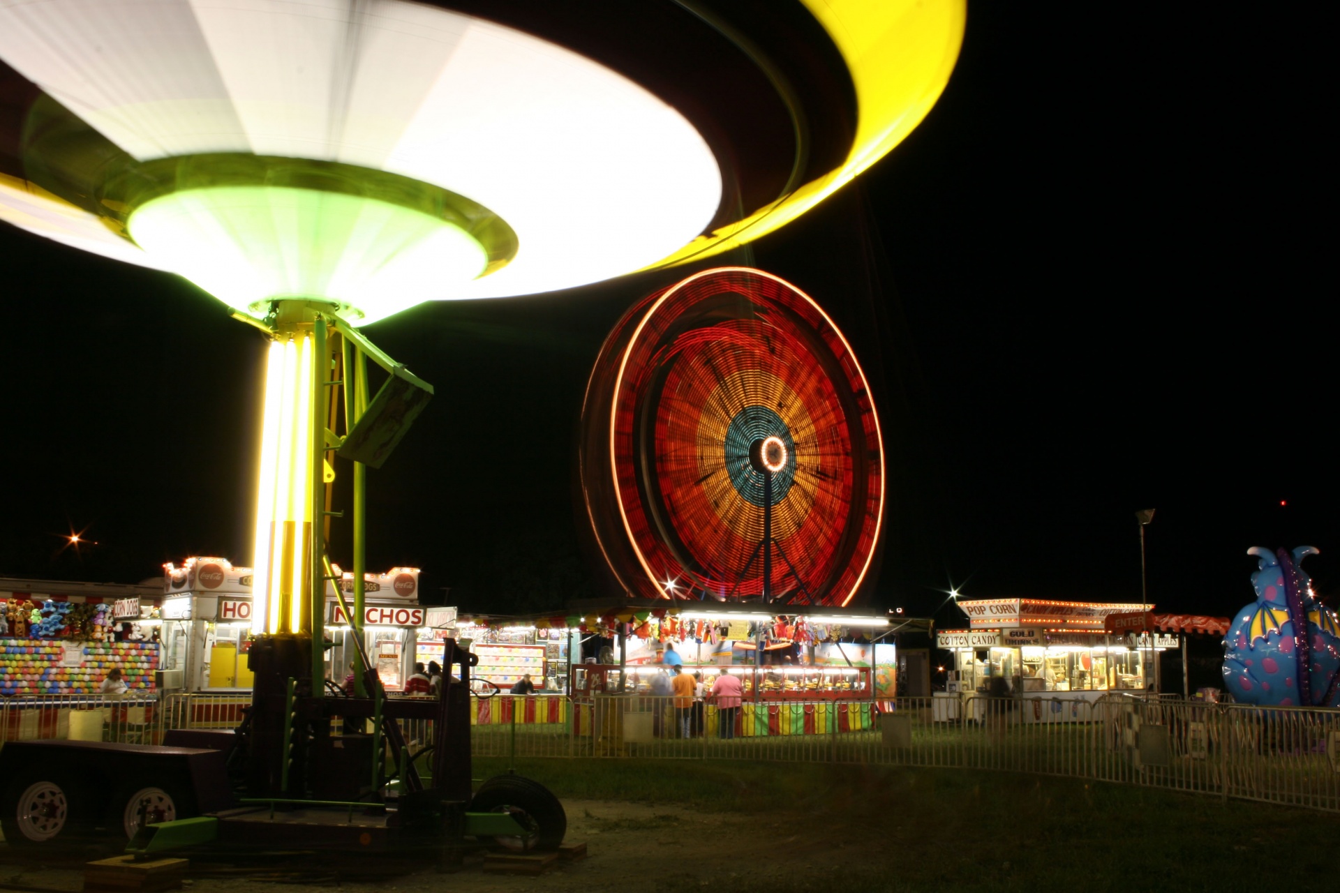 ferris wheel swing ride slow-motion free photo