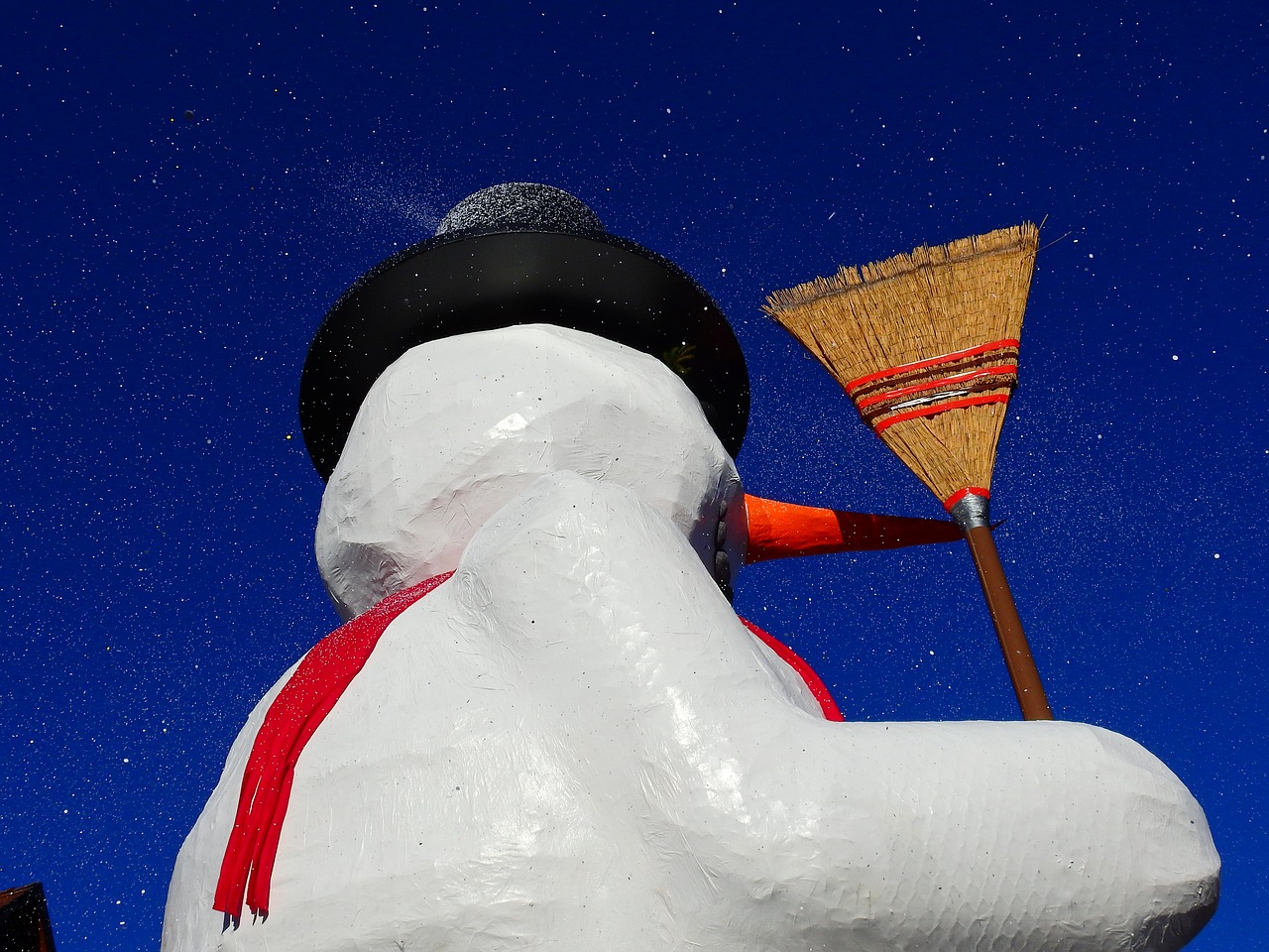 carnival snow man move free photo
