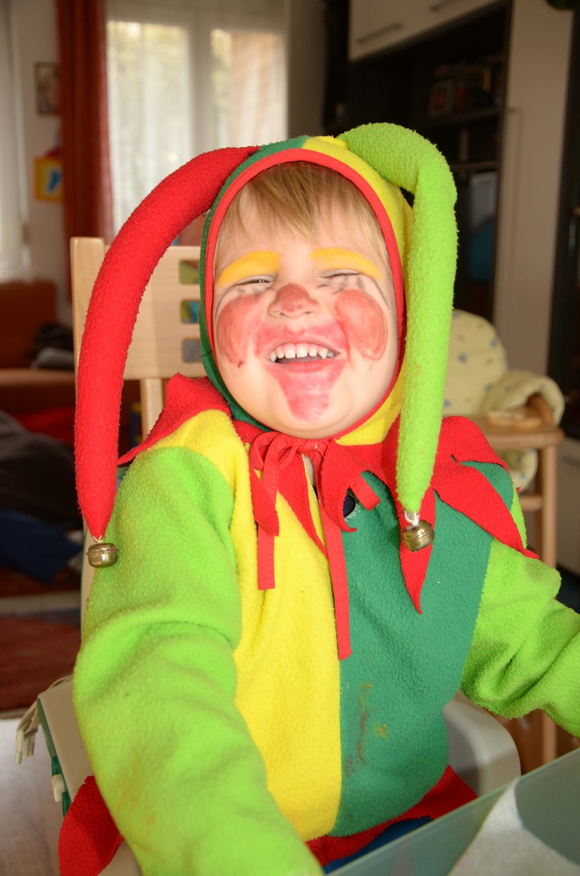 carnival boy costume free photo