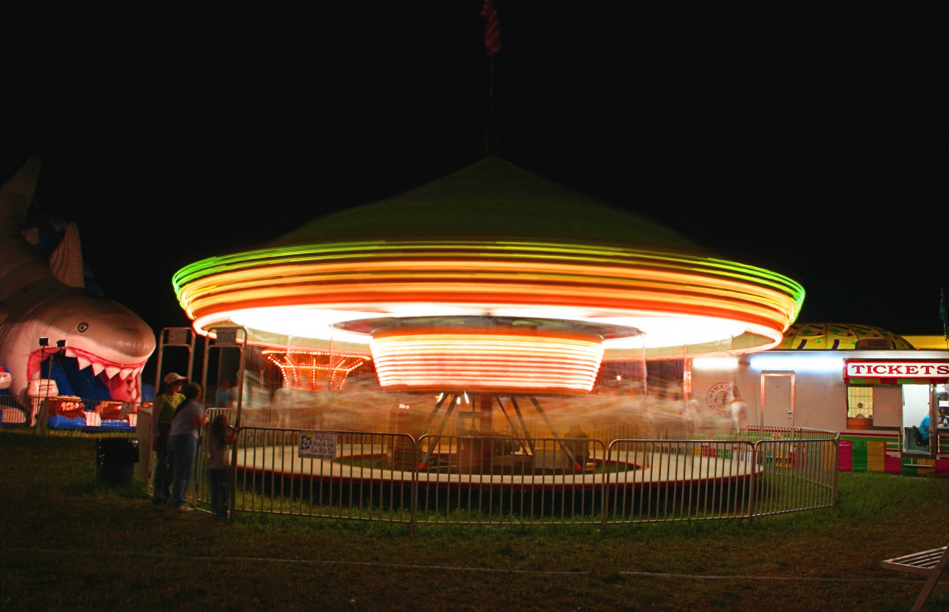 carnival ride slow motion exposure carnival ride in slow mo free photo