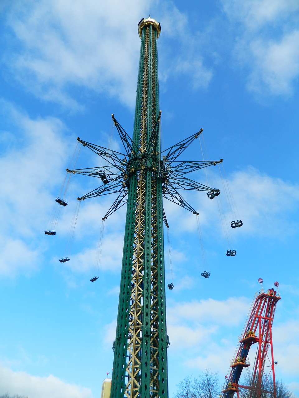 carousel highest 139 meters free photo