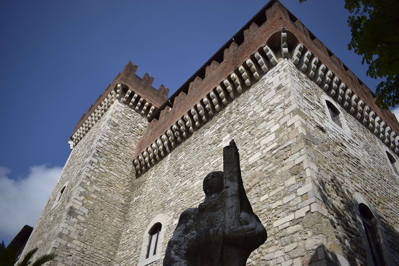 carrara  historical building  castle free photo