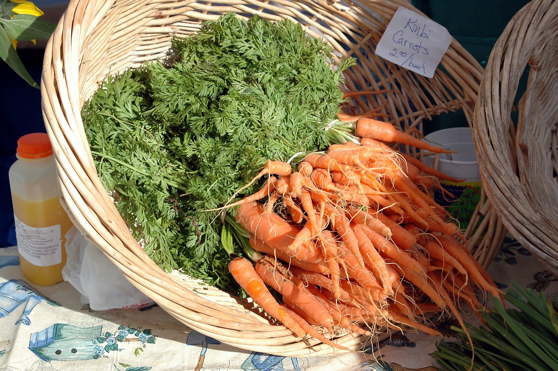 carrots fresh healthy free photo