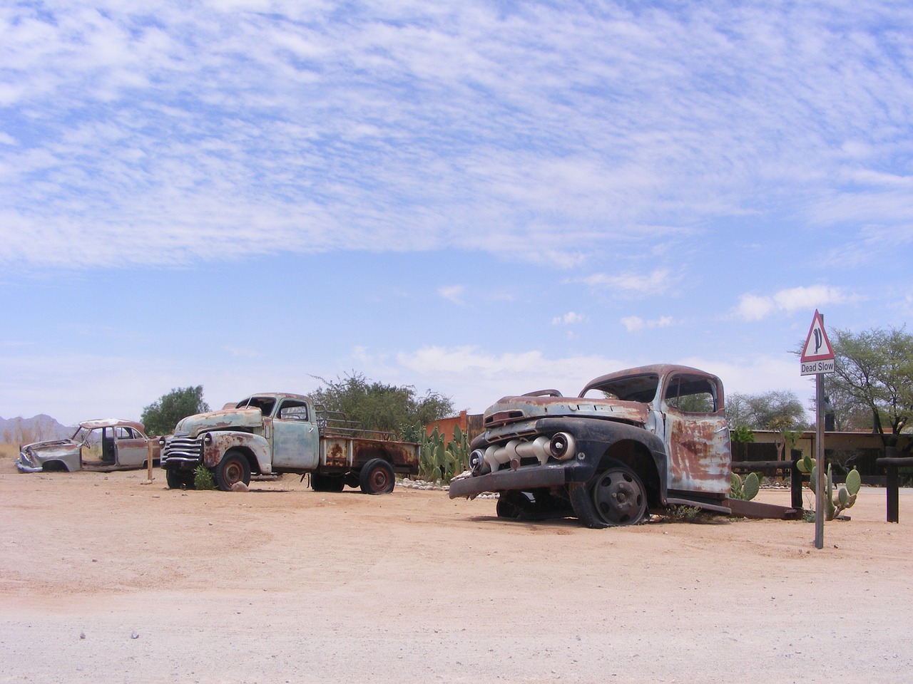 cars rust desert free photo