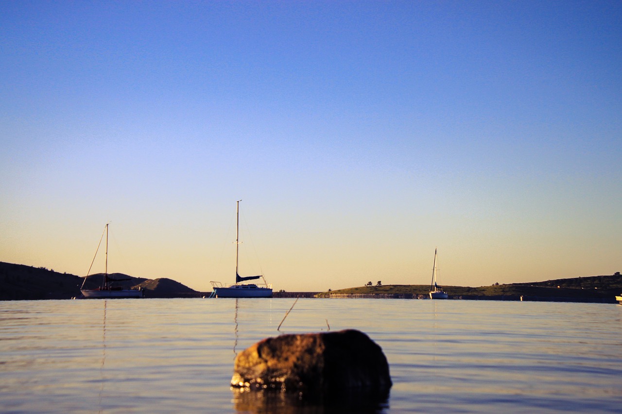 carter lake colorado sailboats dawn free photo
