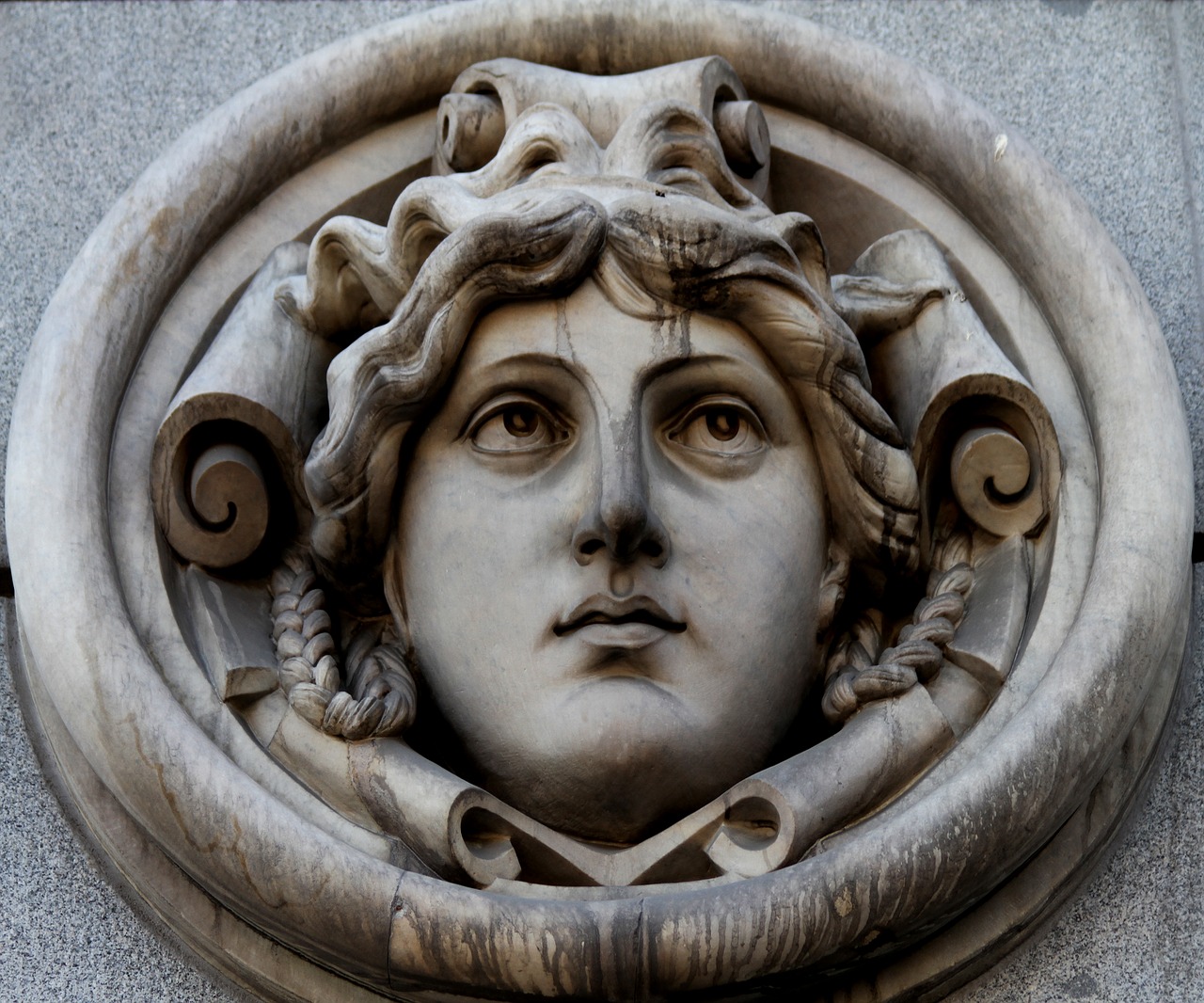 carving relief madrid spain free photo