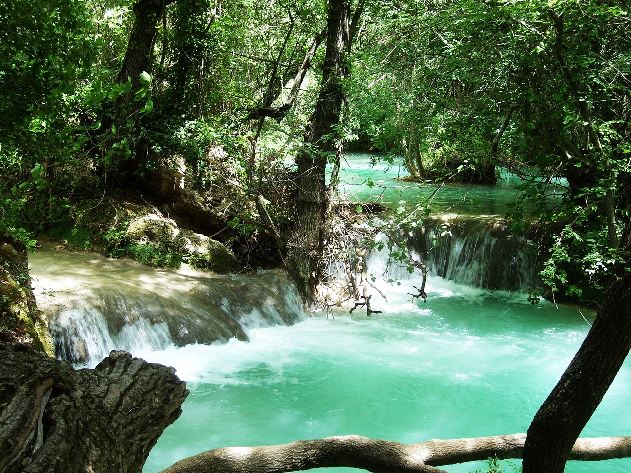 cascade creek emerald free photo