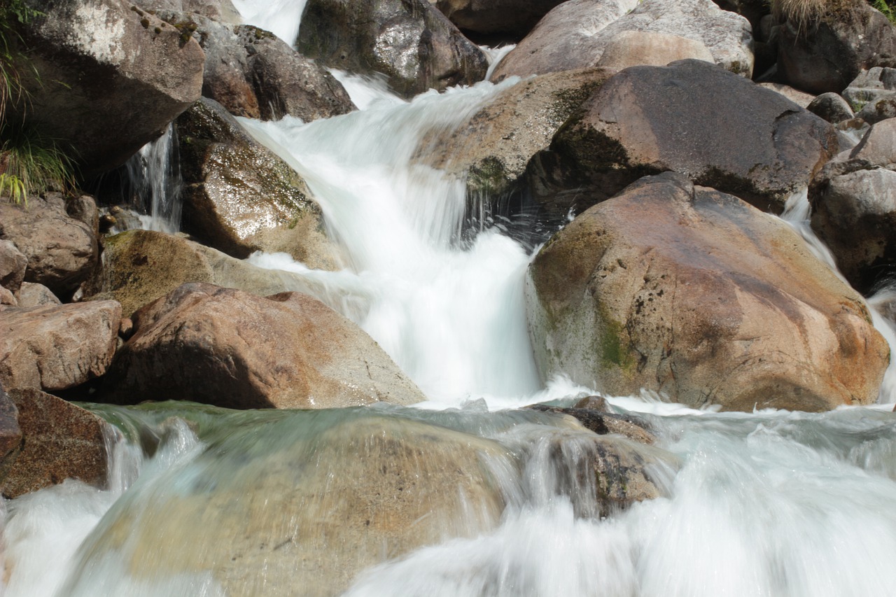 cascade  water  pyrénées free photo