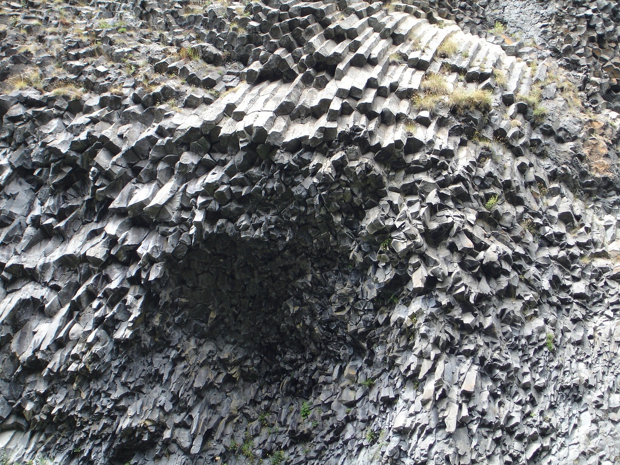 cascade du ray pic basalt columnar basalt free photo
