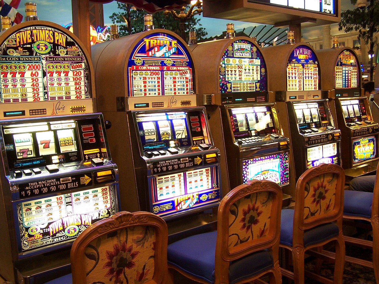 casino slot machine gambling free photo