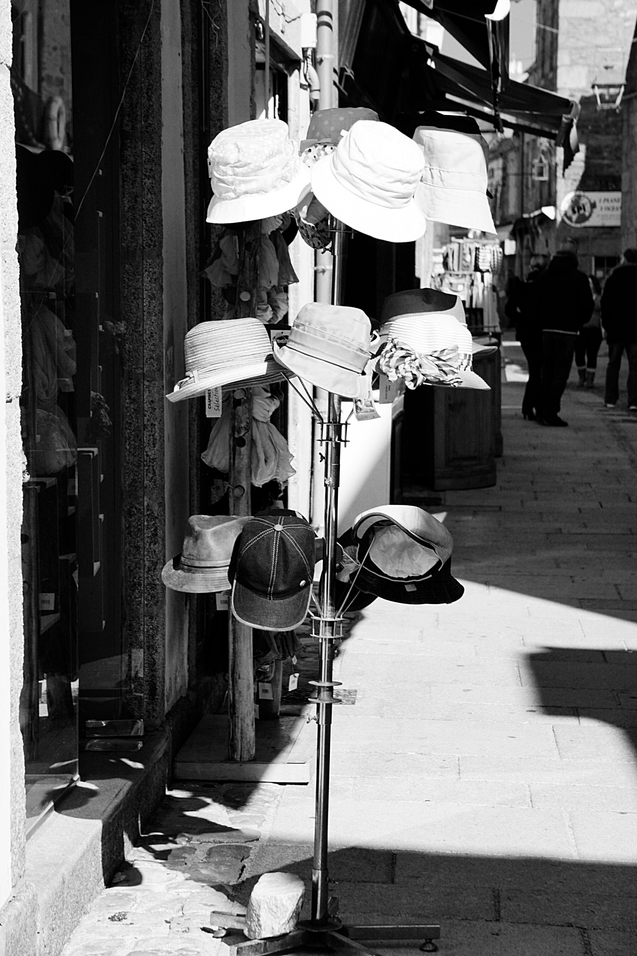 hats caps black white free photo