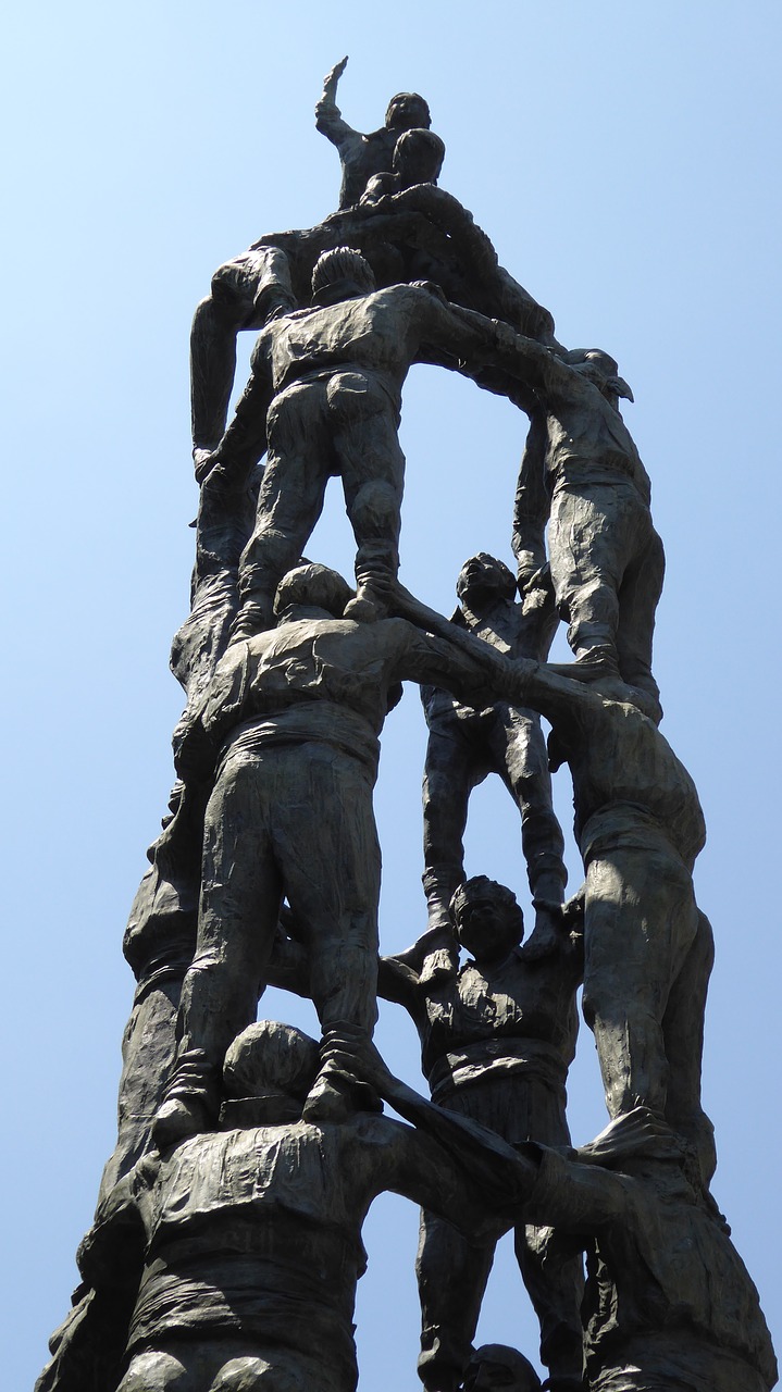 castellers monument tower free photo