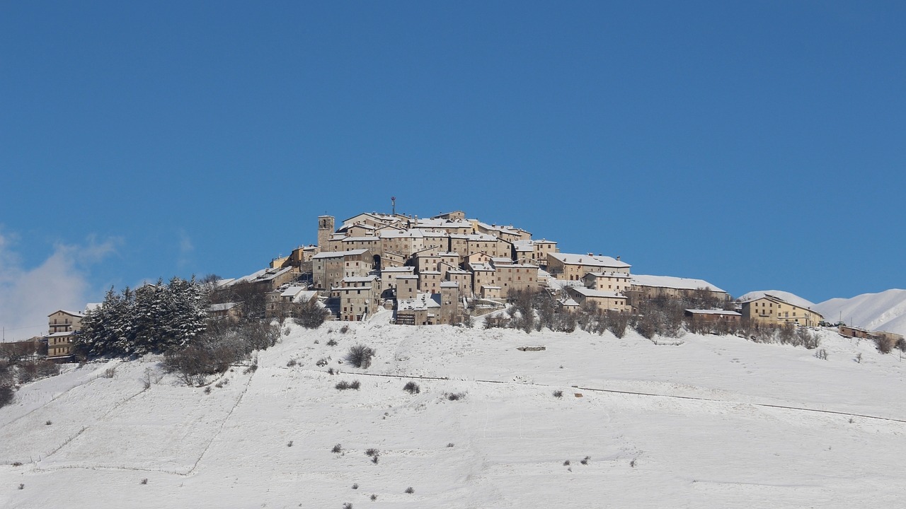 castelluccio mountains snow free photo