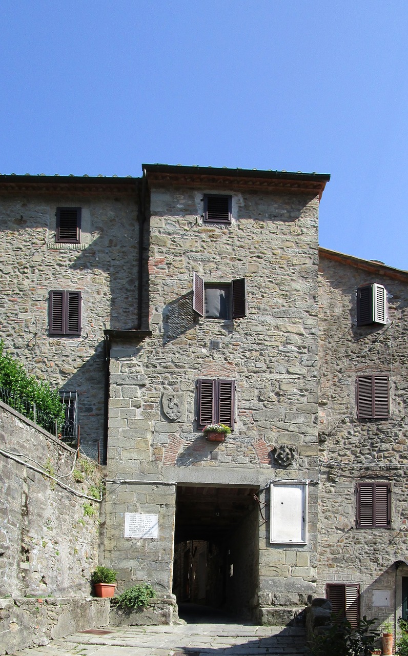 castelvecchio pescia tuscany free photo