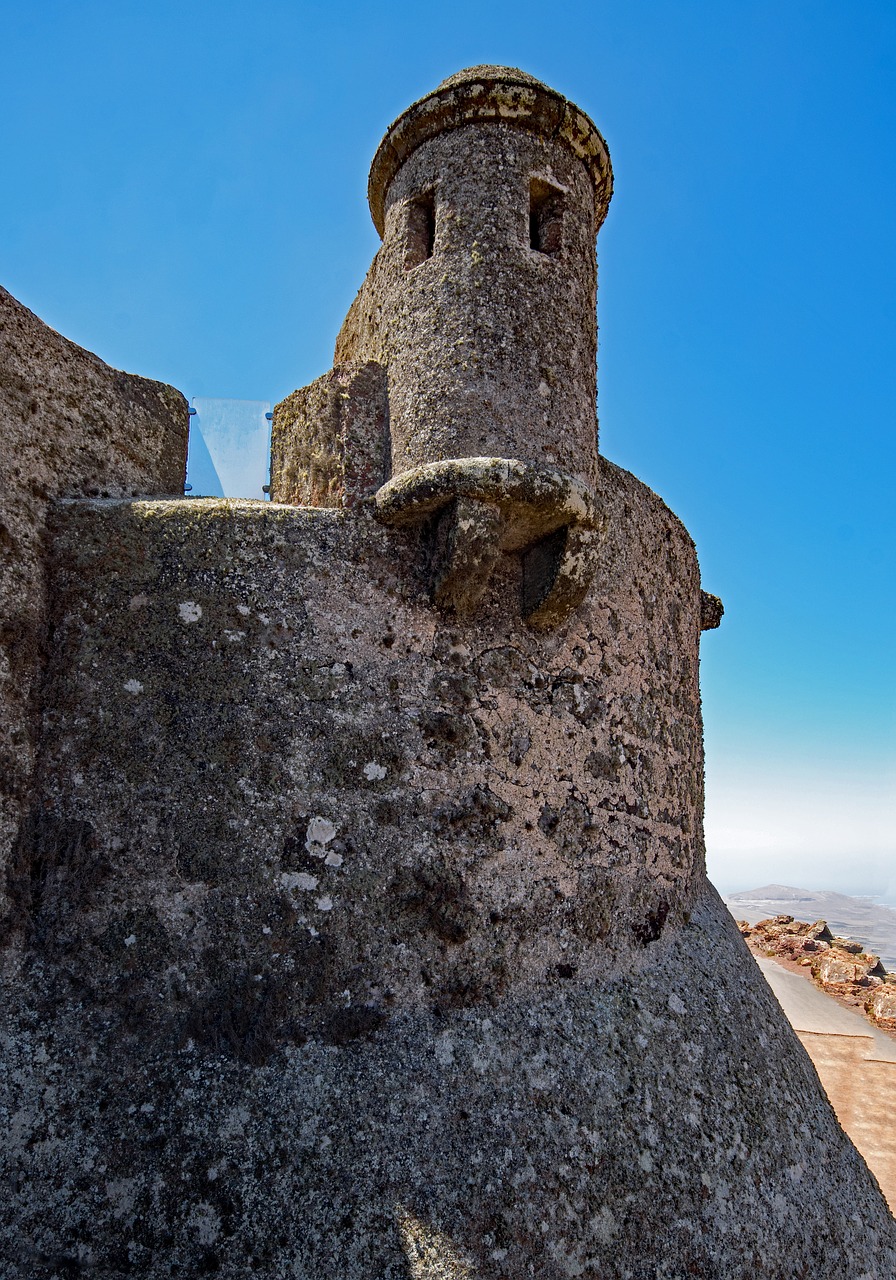 castillo de santa barbara teguise lanzarote free photo