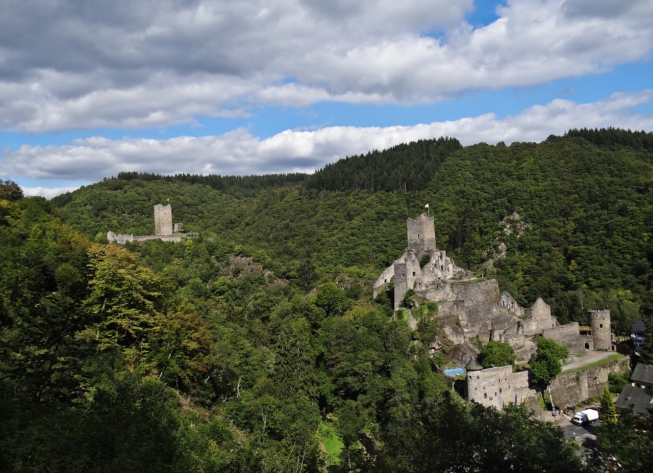 castle ruins manderscheid free photo