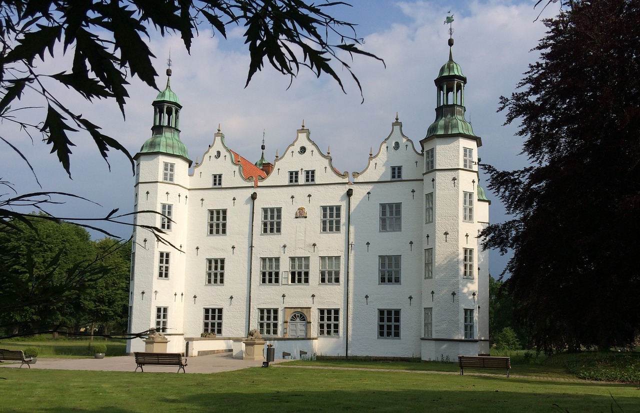 castle ahrensburg places of interest free photo