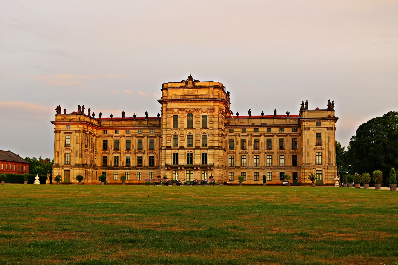 castle ludwigslust-parchim castle park free photo