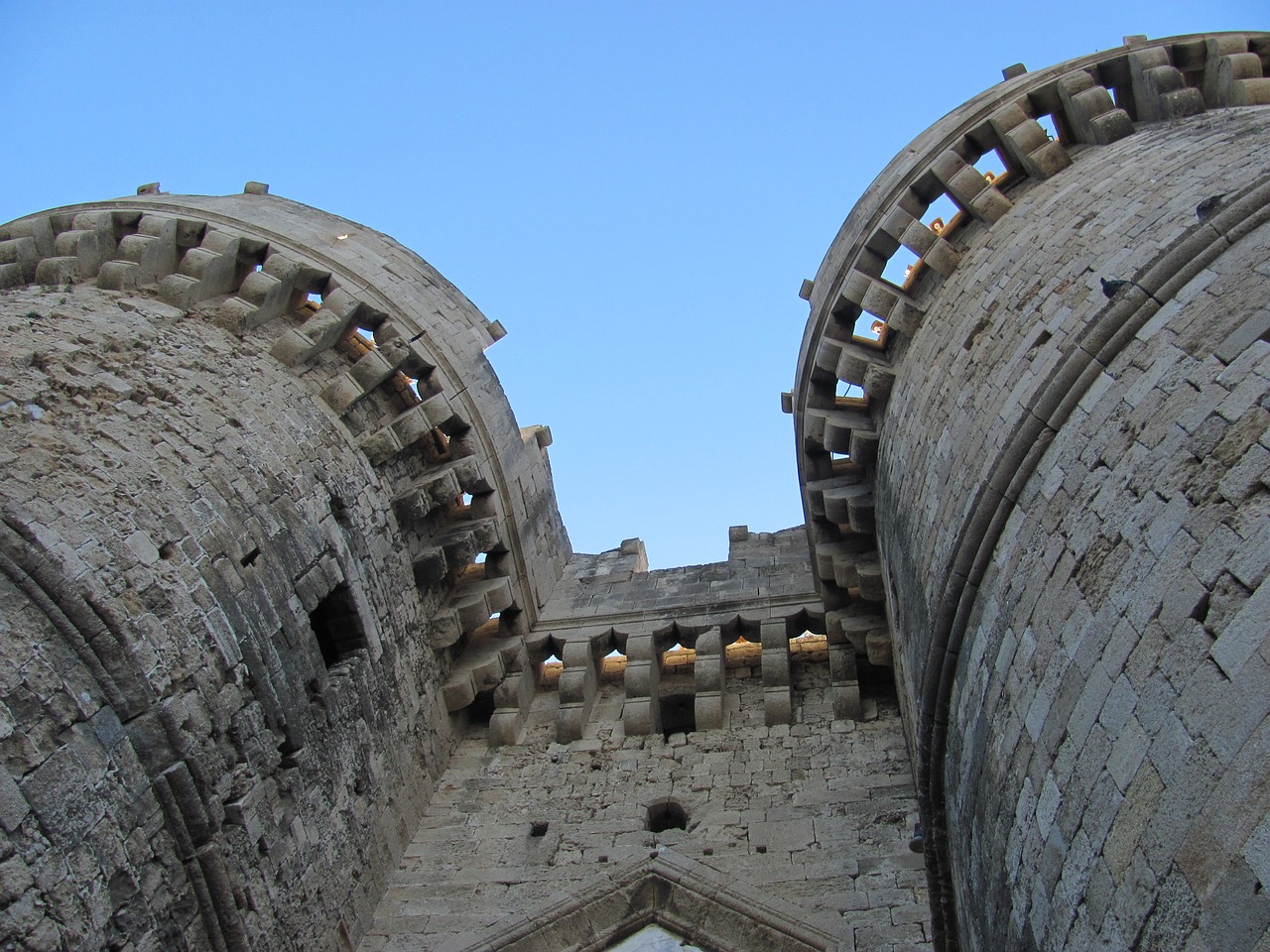 castle gate stones free photo