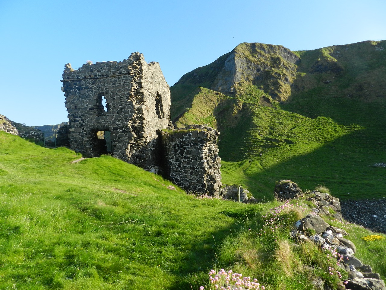 castle ireland kinbane castle free photo