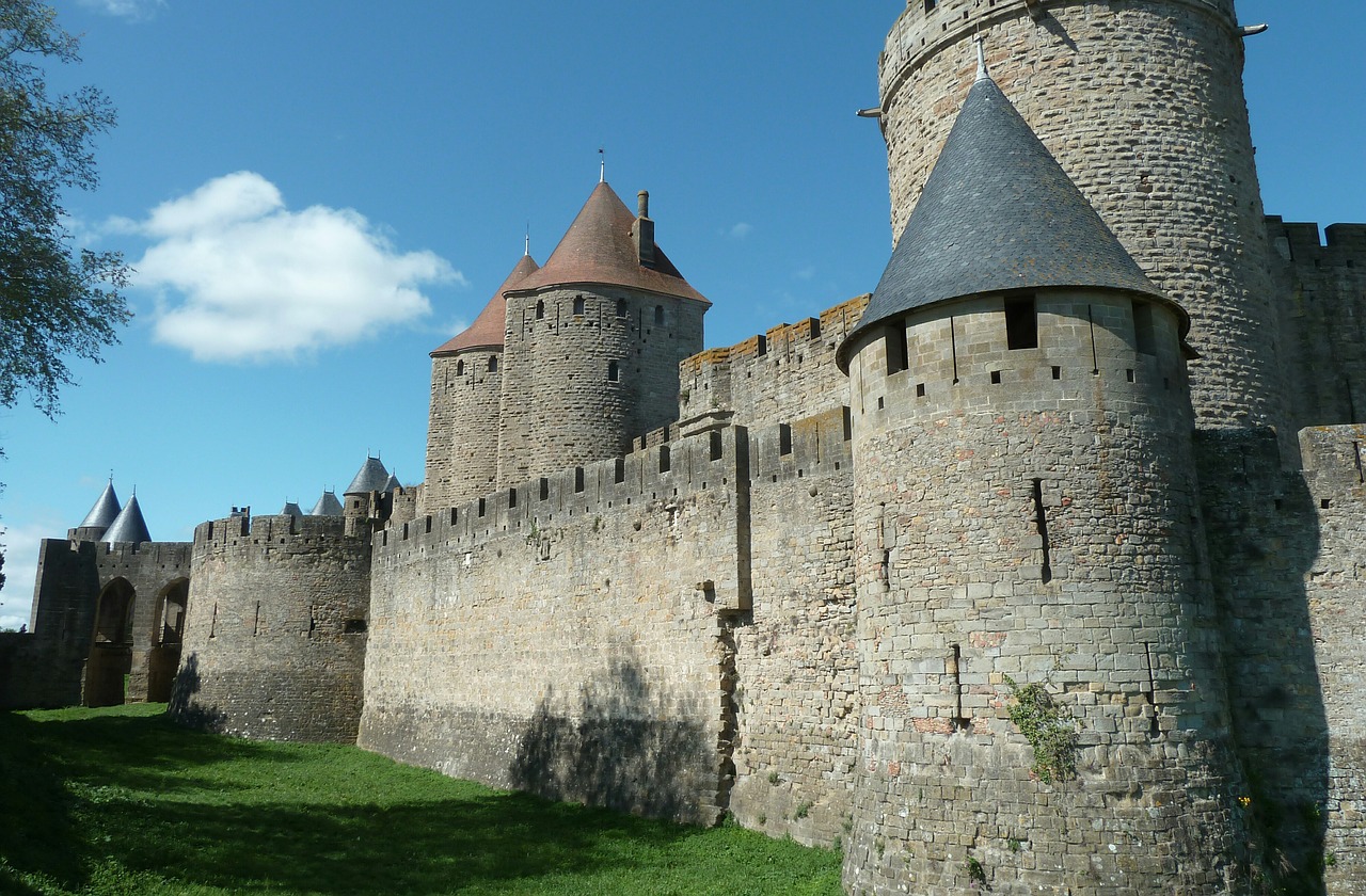 castle monument city free photo