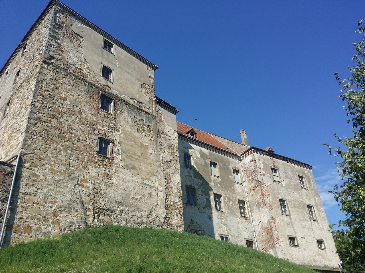 castle neulengbach substantiate free photo