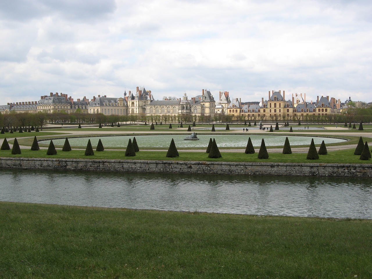 castle fontainebleau france free photo