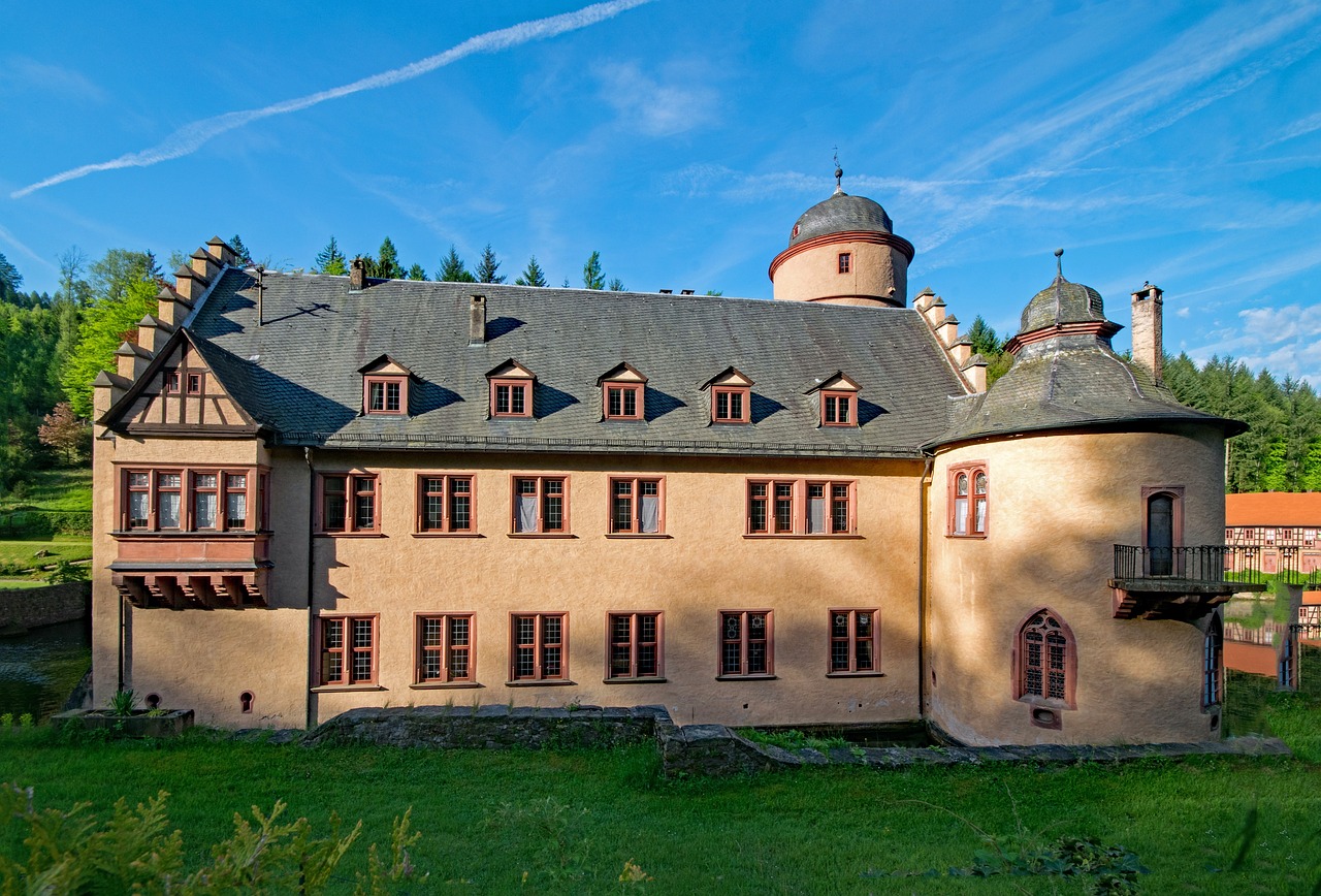 castle mespelbrunn bavaria free photo