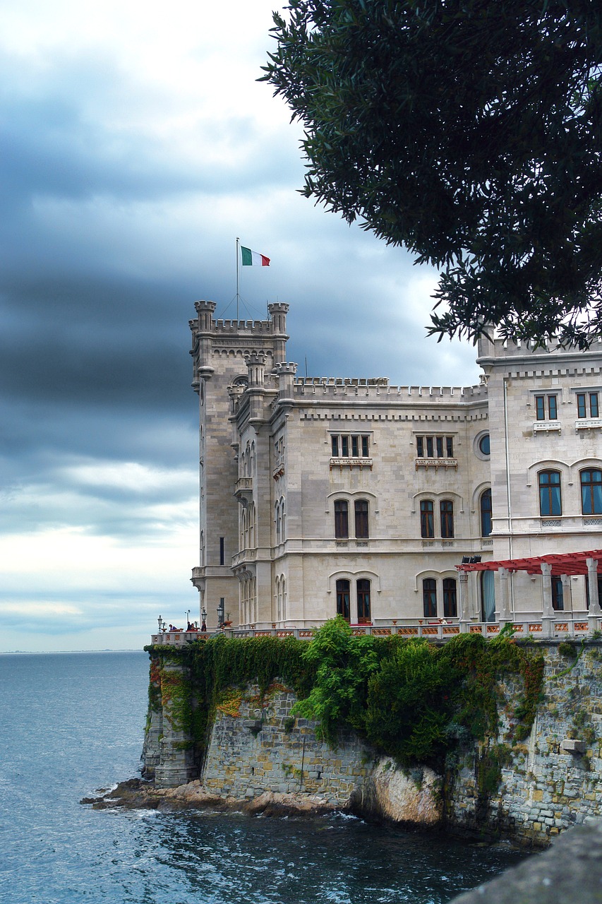 castle italy tourism free photo