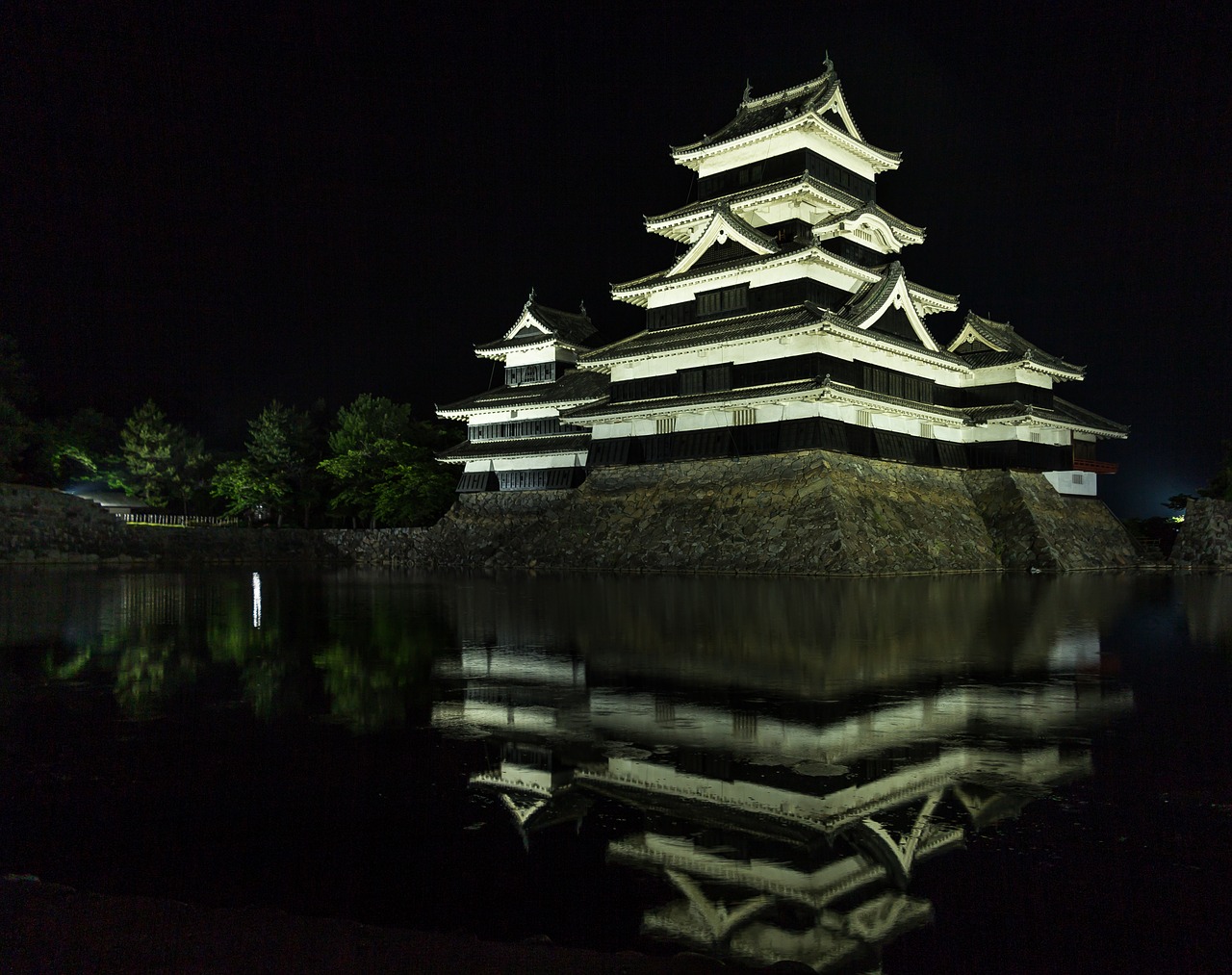 castle illumination building free photo