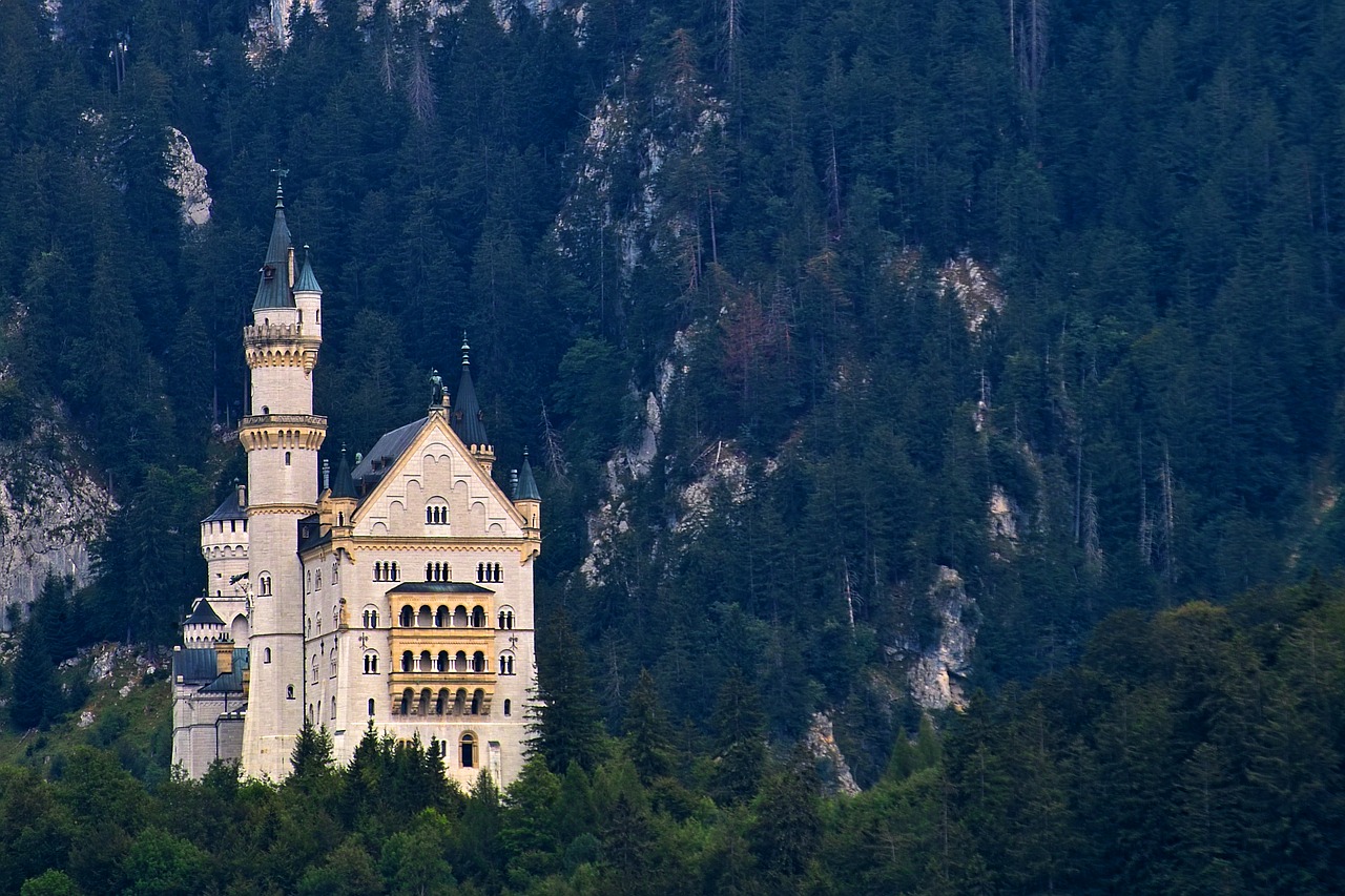 castle neuschwanstein castle king ludwig free photo