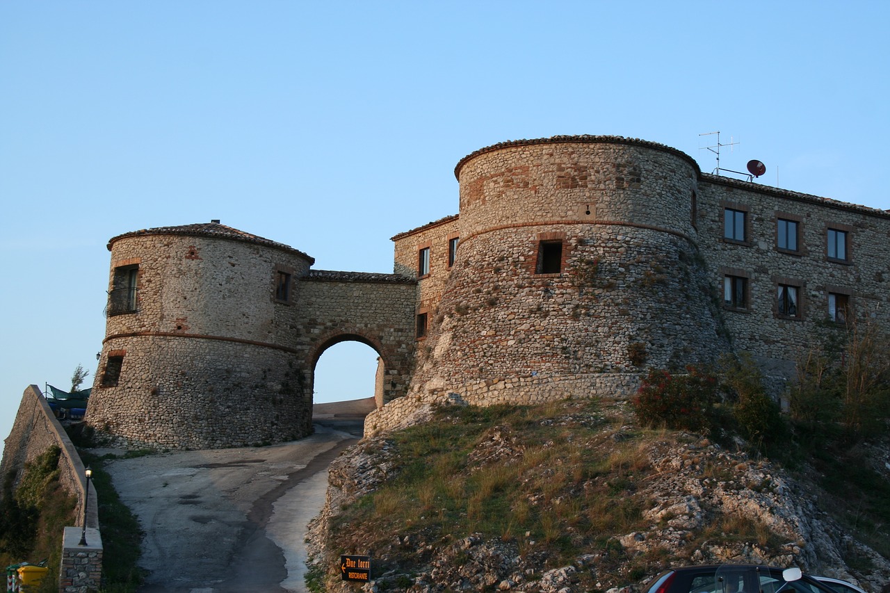 castle torriana rimini free photo