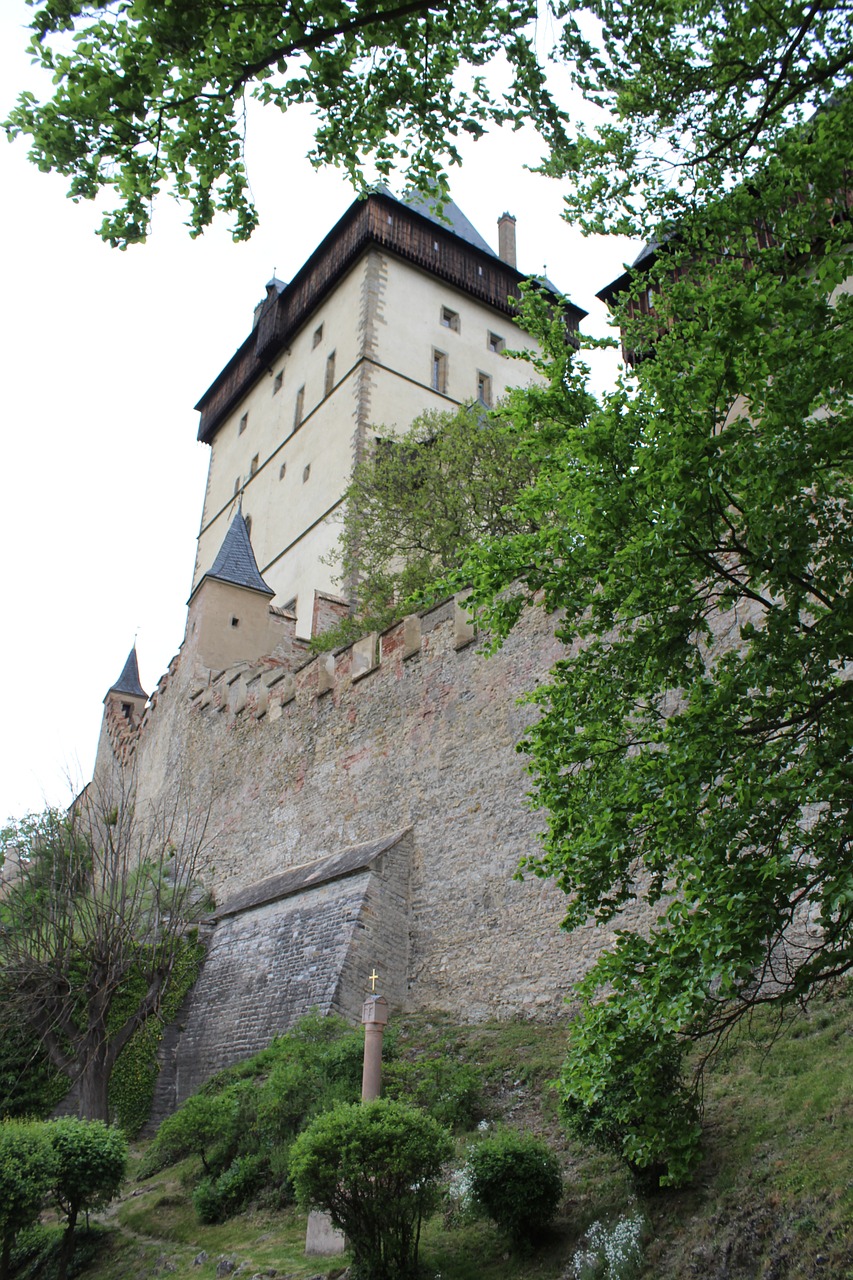 castle karlstejn wall free photo