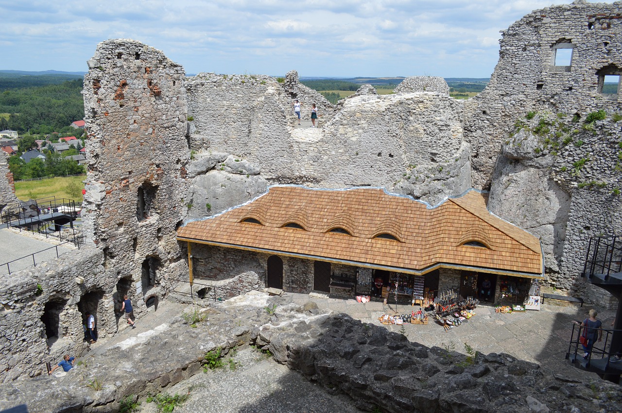 castle poland ogrodzieniec free photo