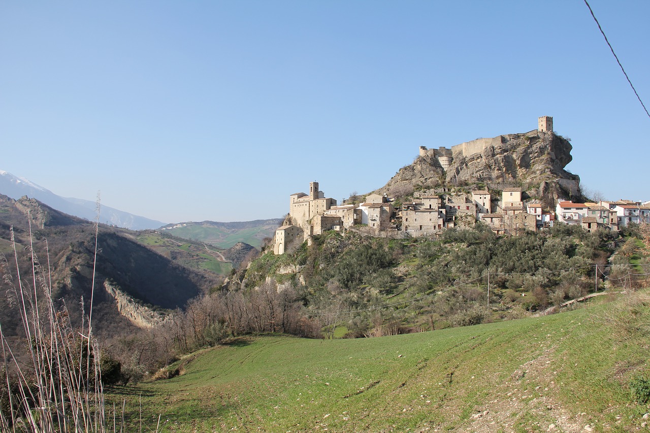 castle roccascalegna medieval free photo