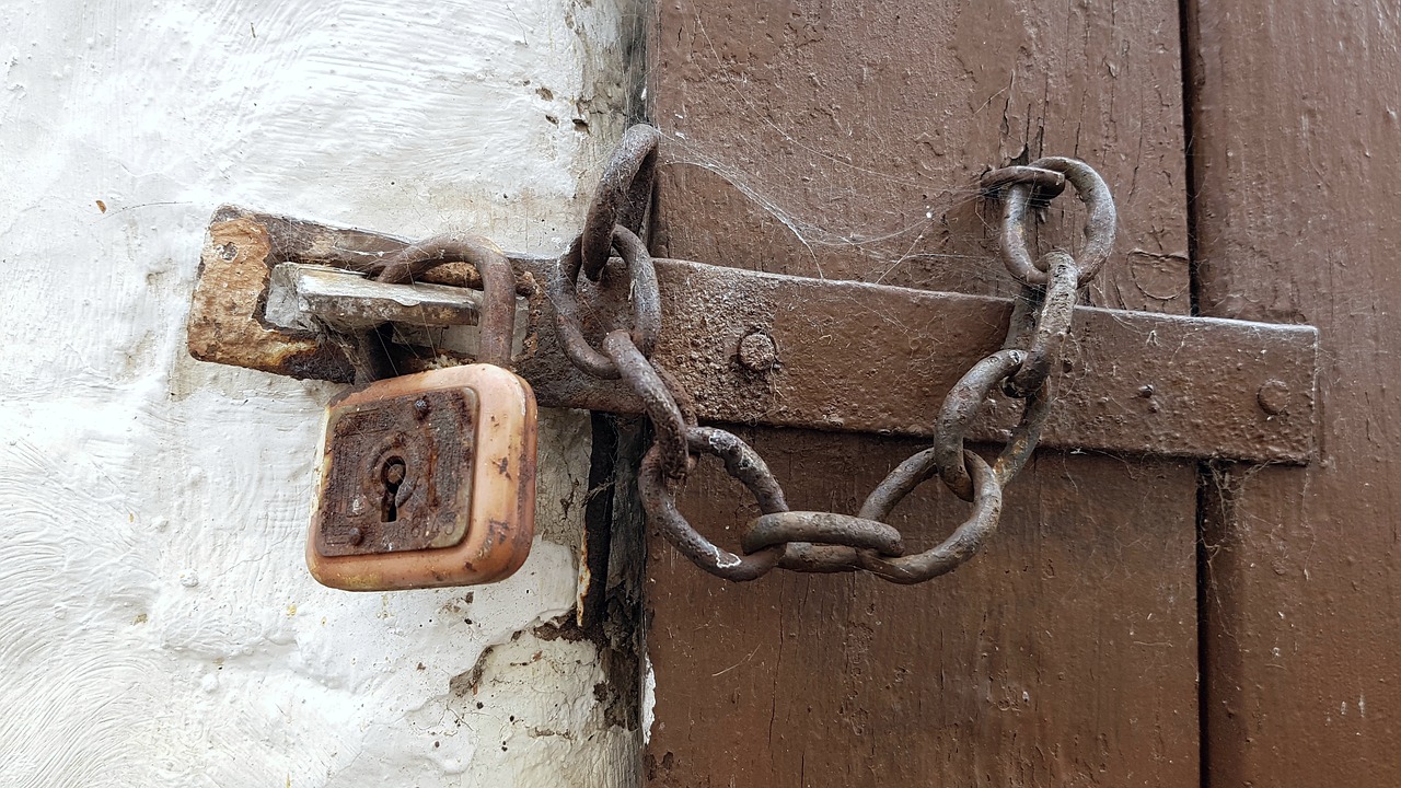 castle chain lock u-lock free photo