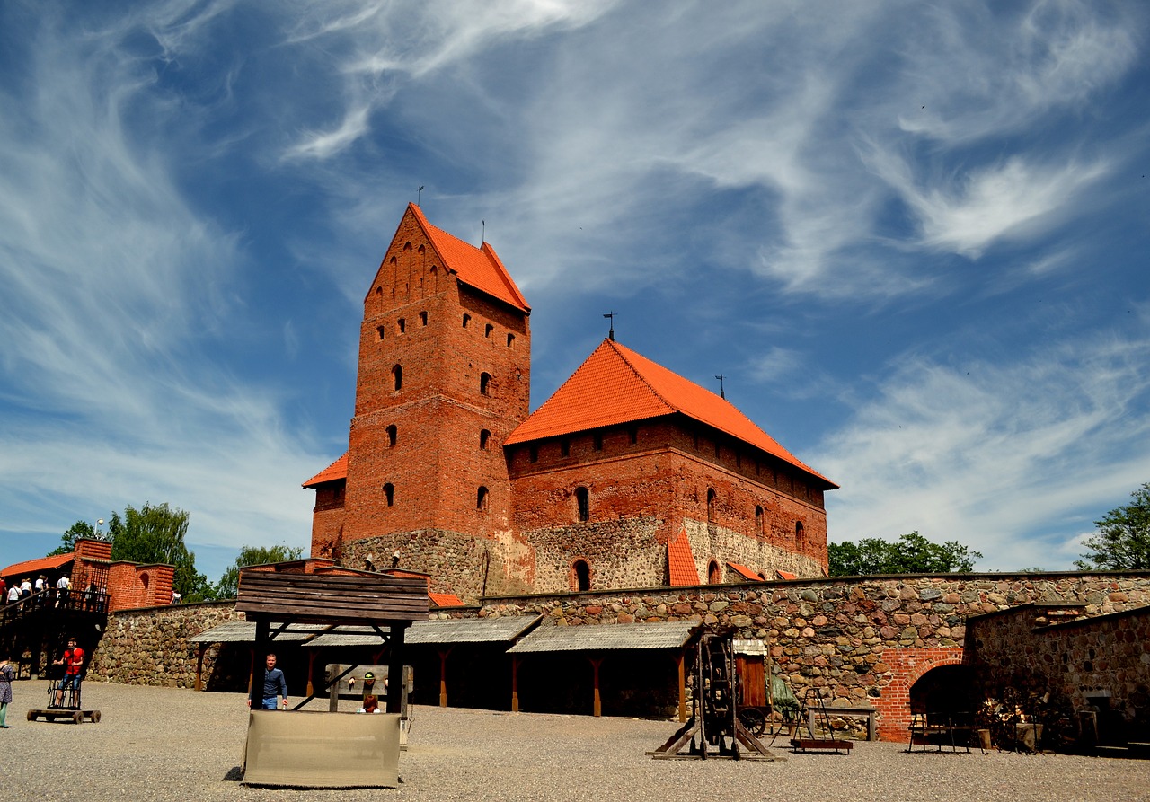 castle architecture monument free photo