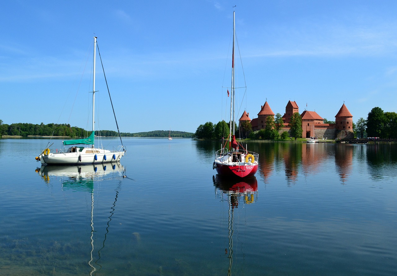 castle water boat free photo