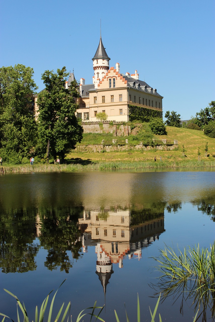 castle water raduň free photo