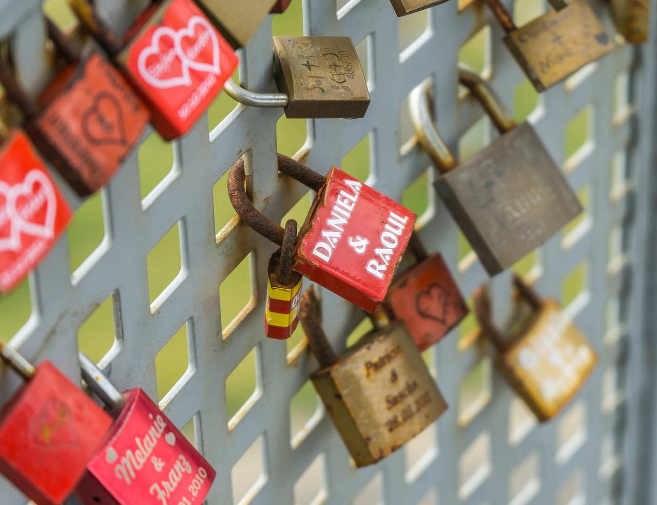 castle love love locks free photo