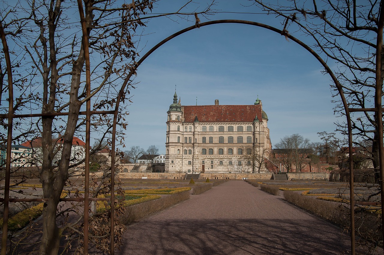 castle mecklenburg güstrow free photo