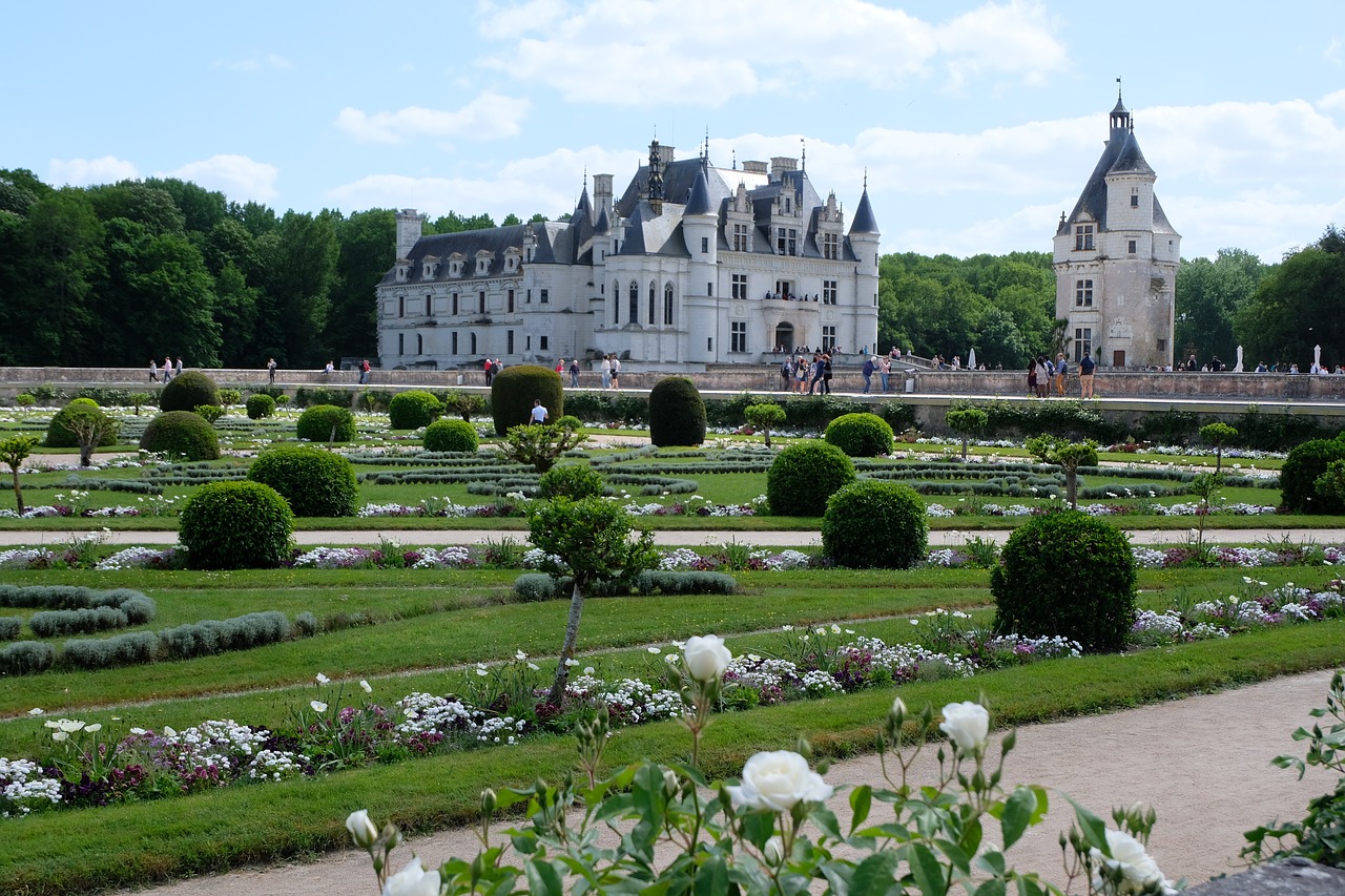 castle  chenonceau  garden free photo