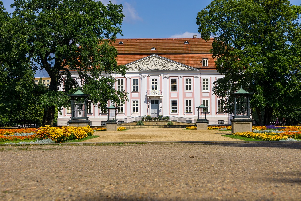 castle  places of interest  architecture free photo