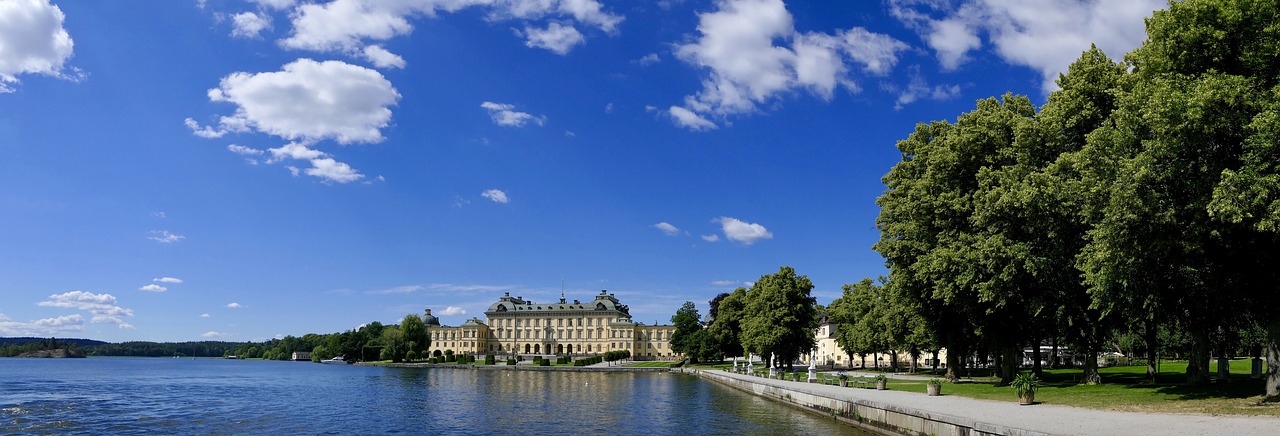 castle  drottningholm  sky free photo